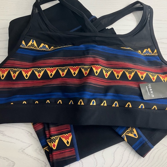 torrid Pants - NWT! Wonder Woman x Torrid sports bra and leggings